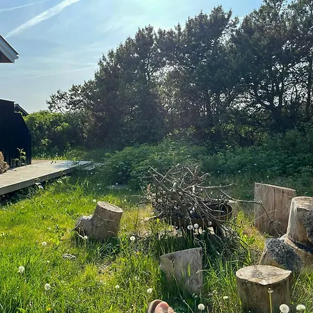 Summer With Wilderness Bath Near Лёнструп